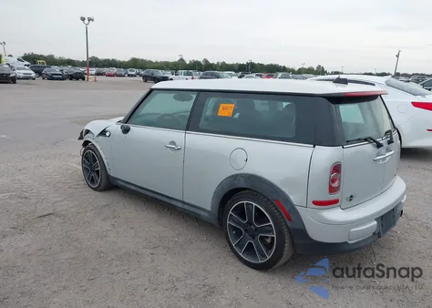 2011 Mini Cooper Clubman из США, поврежденный, VIN WMWZF3C55BTY00807